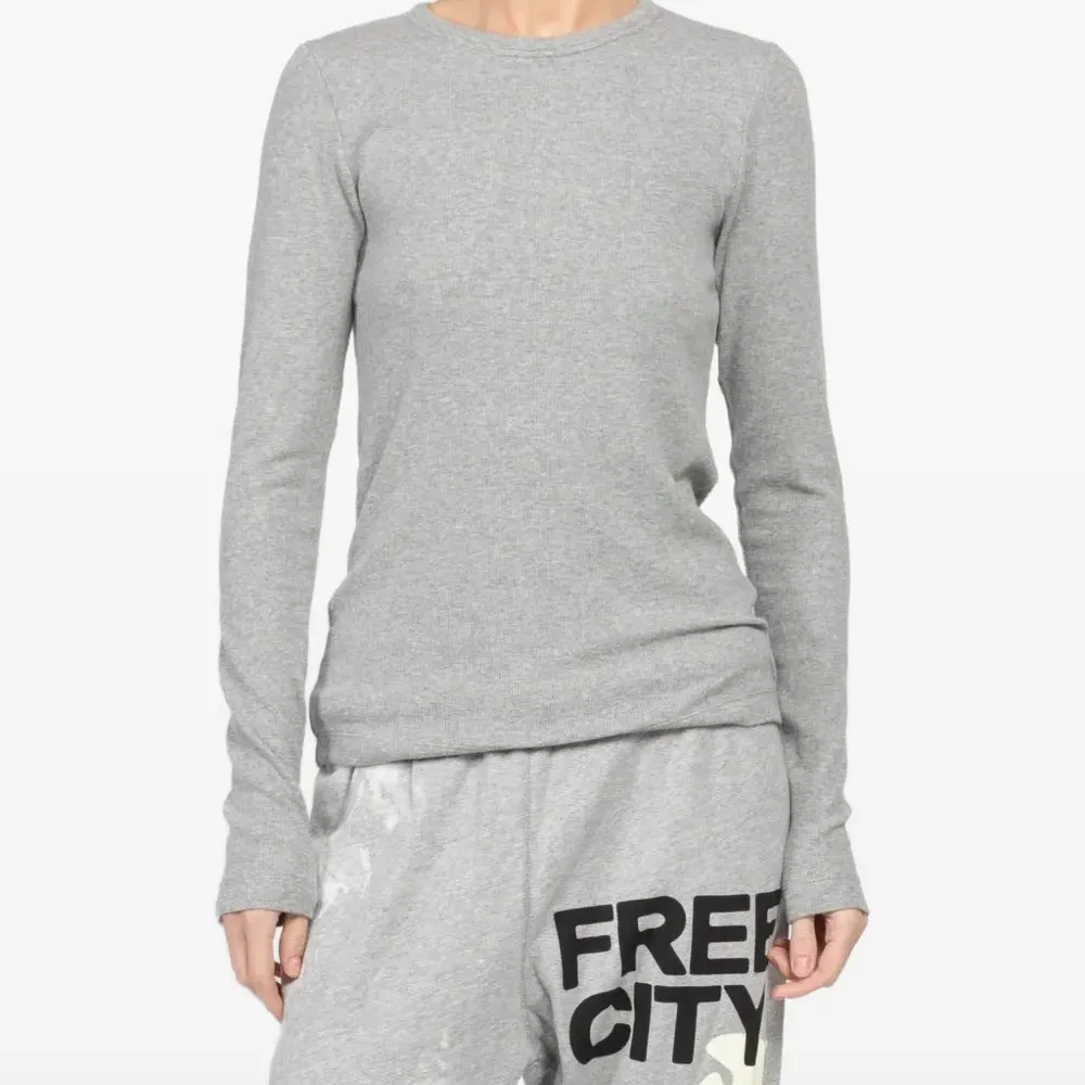 Свитер с длинными рукавами