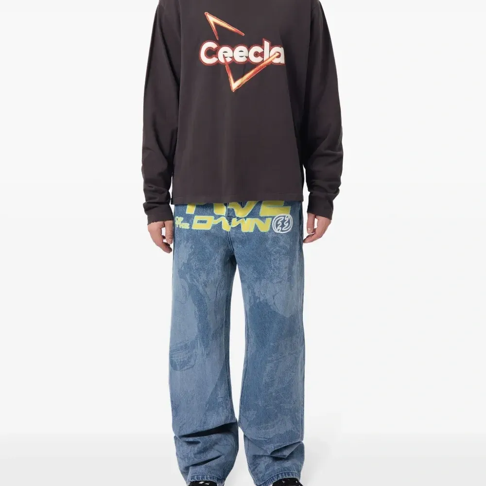 Футболка с логотипом Футболка с логотипом