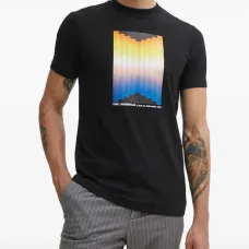 Футболка с графичным принтом