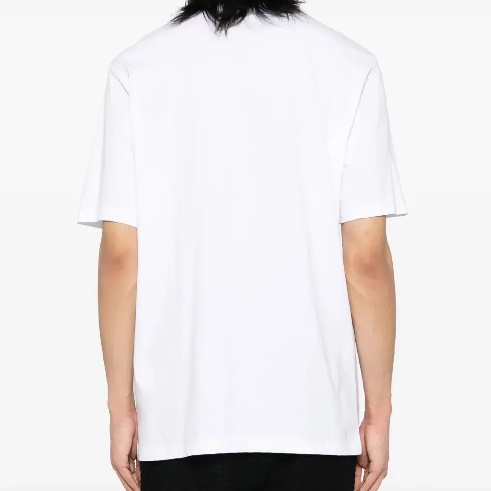 Футболка с вышивкой Футболка с вышивкой