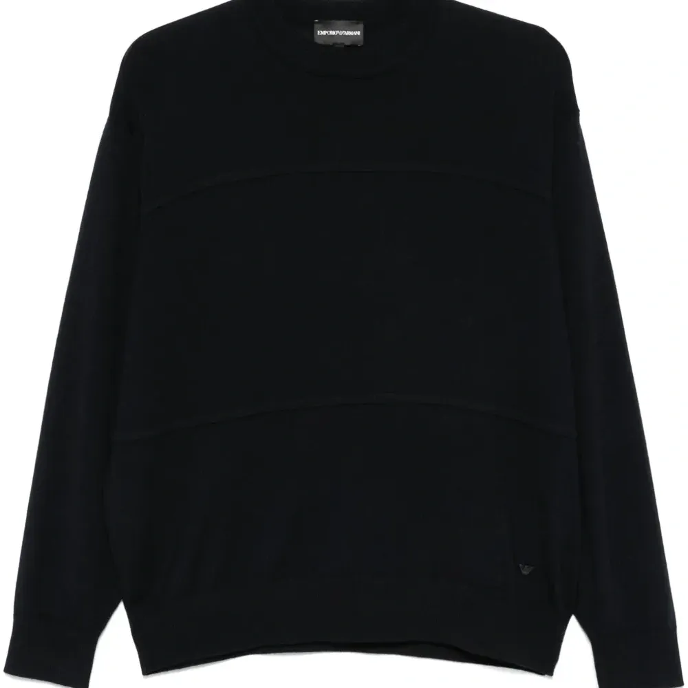 Свитер со вставками