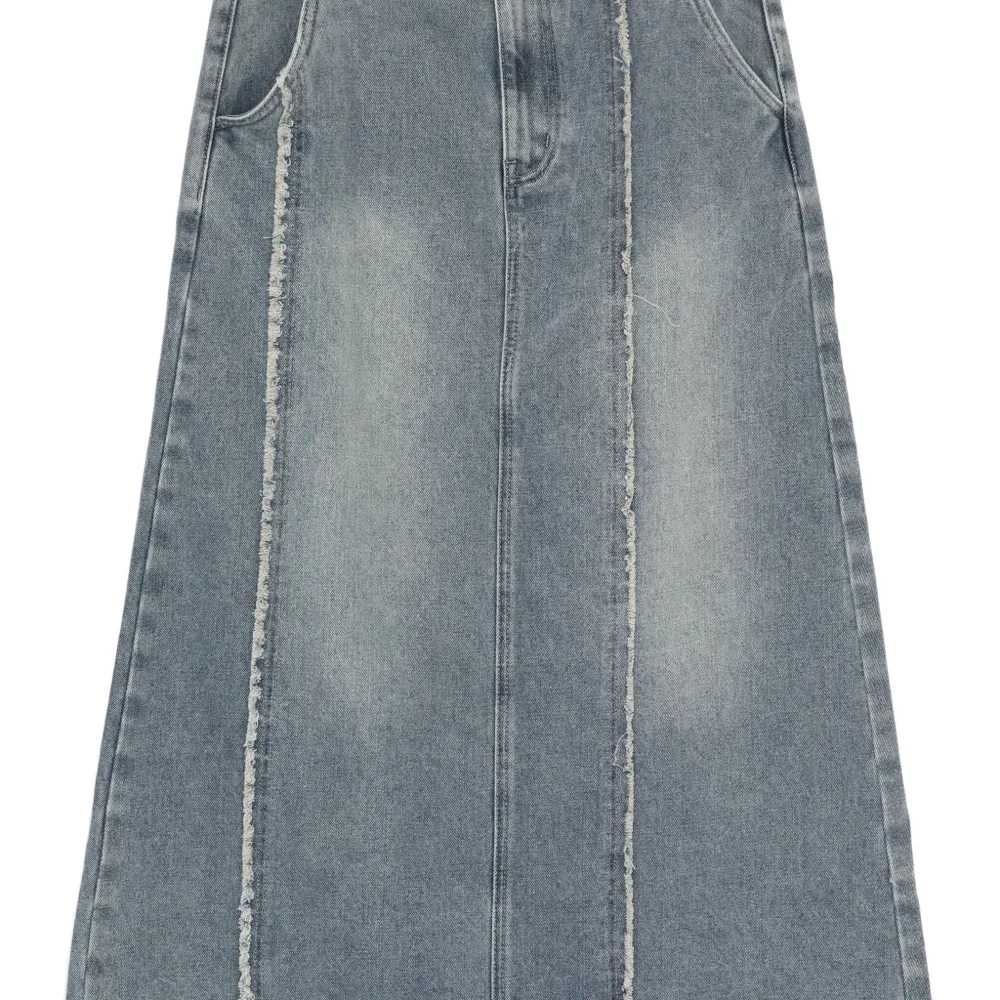 Джинсовая юбка с эффектом потертости Джинсовая юбка с эффектом потертости