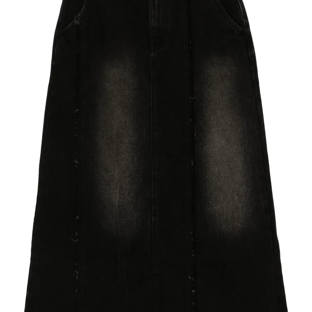 Джинсовая юбка с эффектом потертости Джинсовая юбка с эффектом потертости