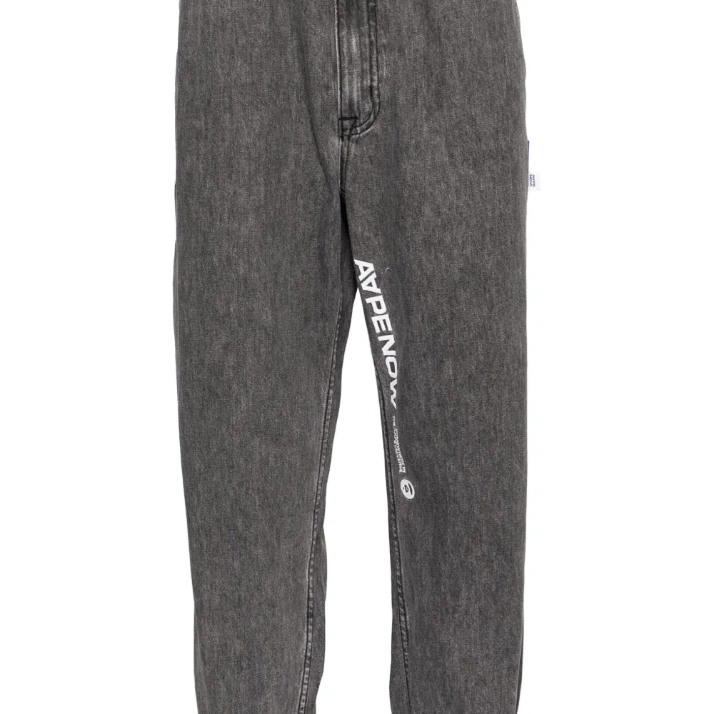 Зауженные джинсы