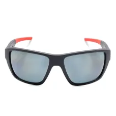 Солнцезащитные очки в квадратной оправе