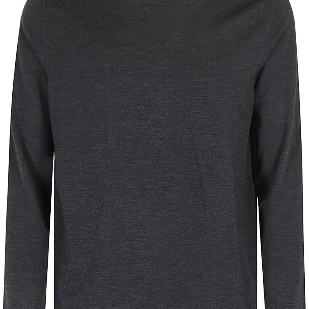 Шерстяной свитер