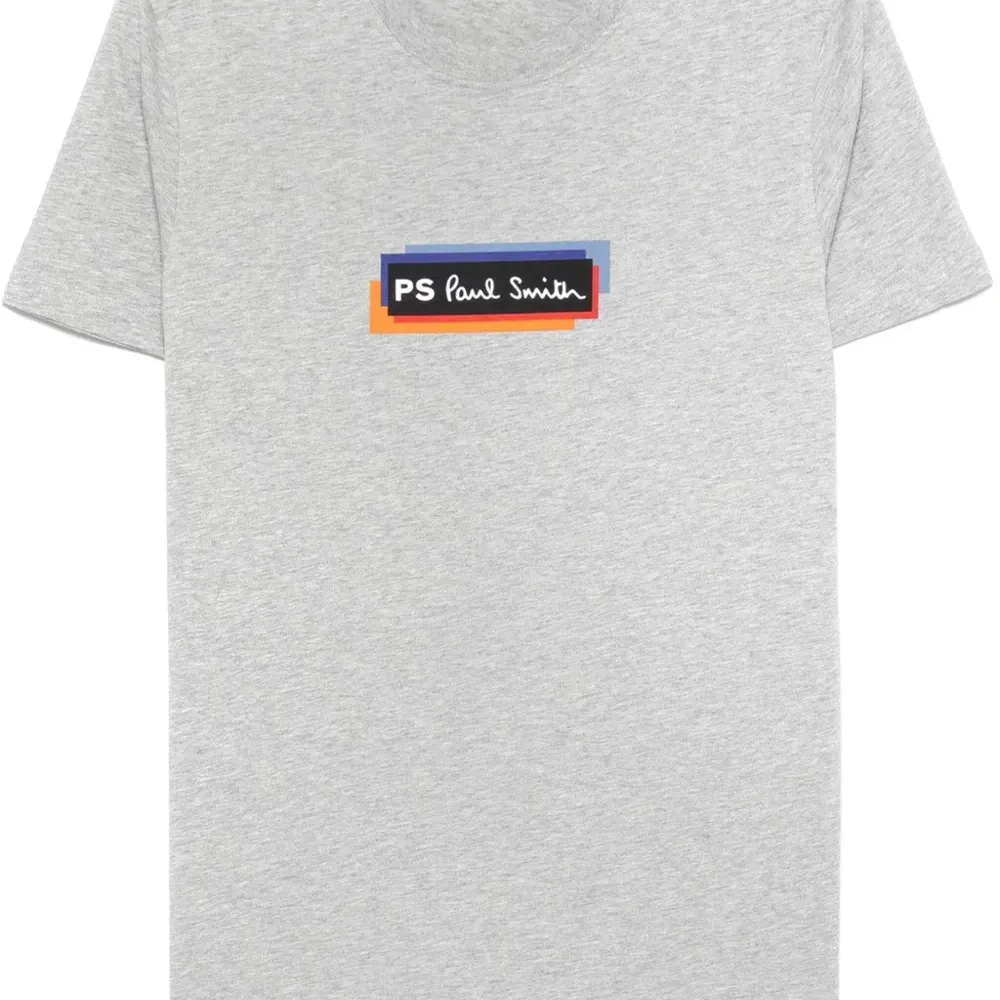 Футболка с логотипом