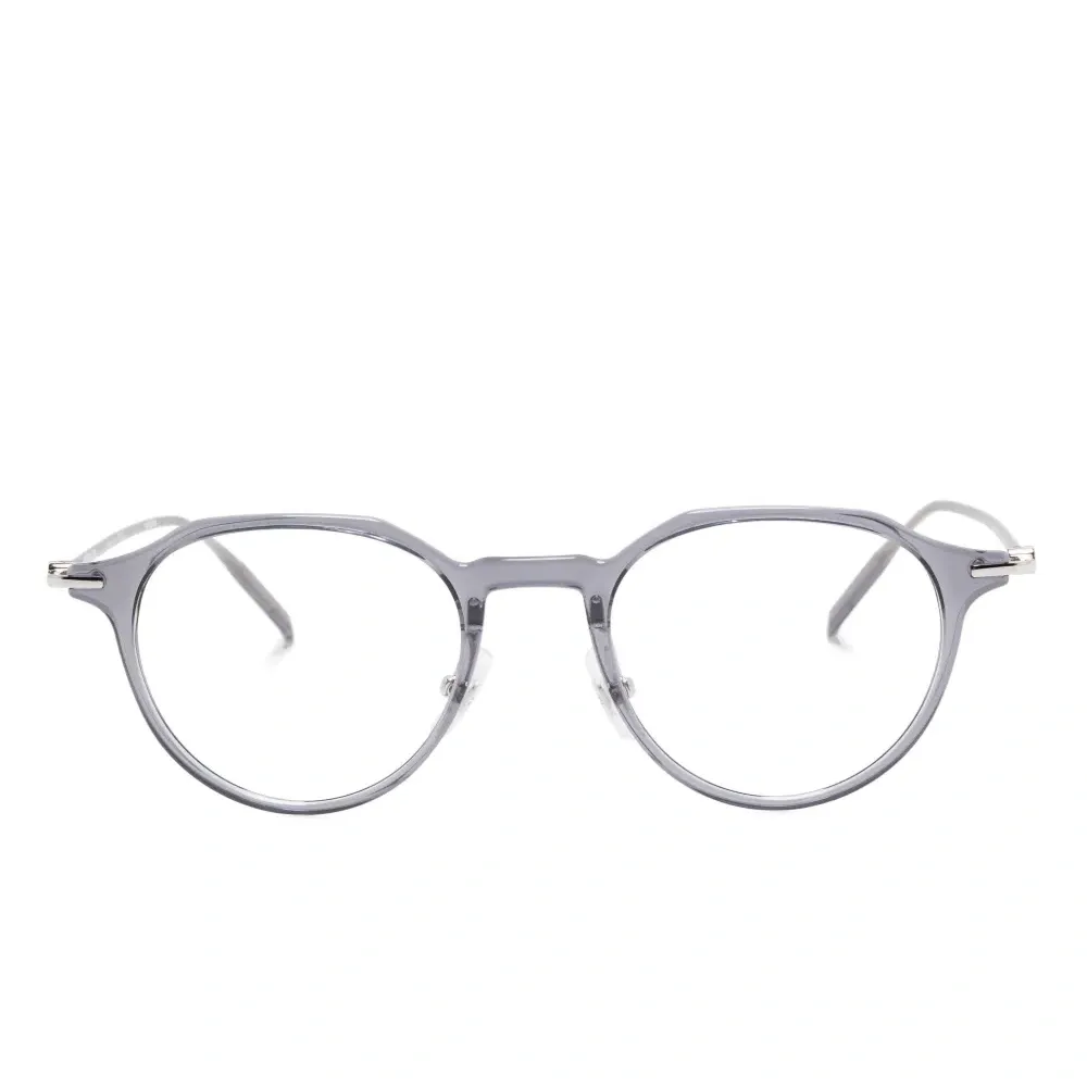 Очки в круглой оправе