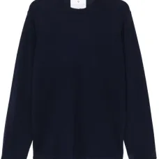 Свитер с круглым вырезом