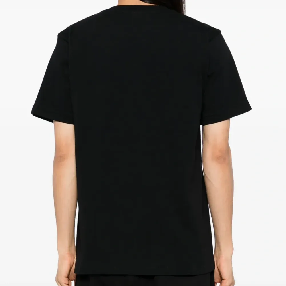 Футболка с логотипом