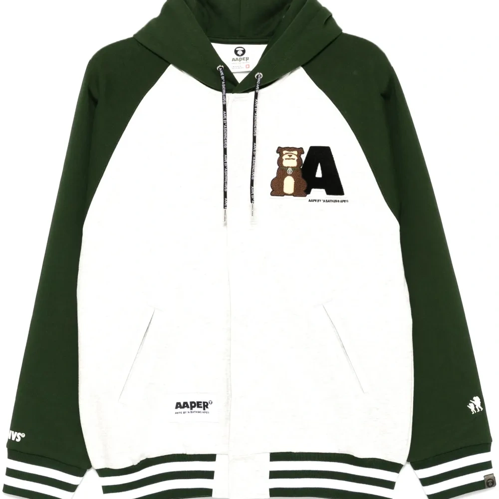 Куртка с капюшоном и нашивкой-логотипом