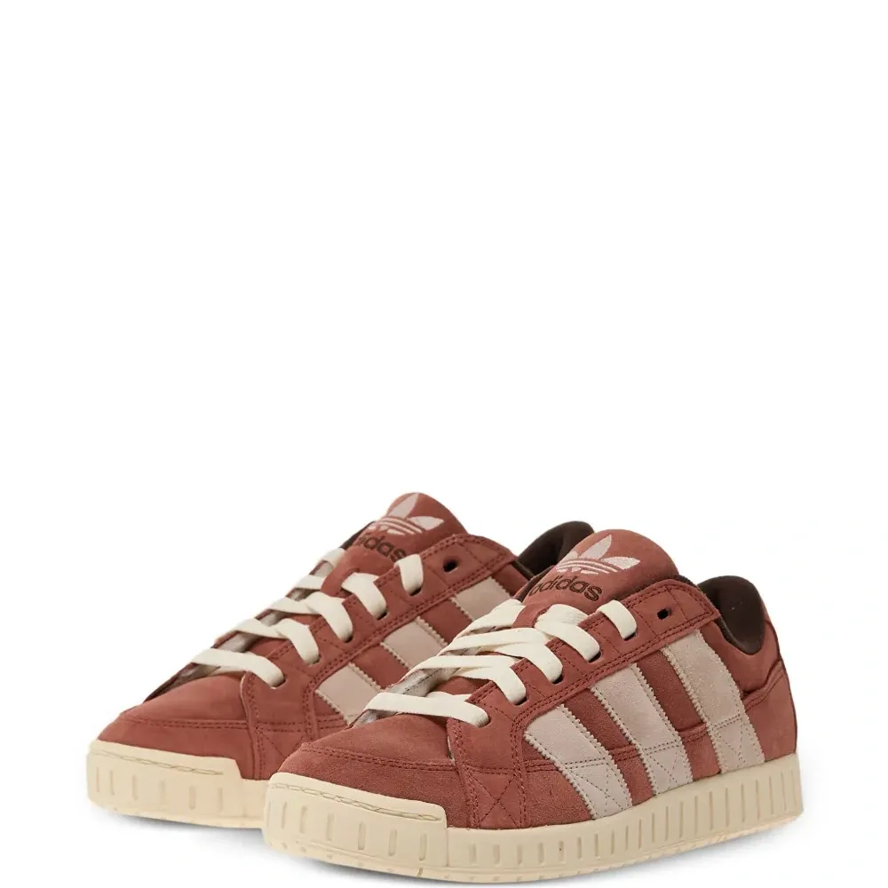 Кроссовки LWST