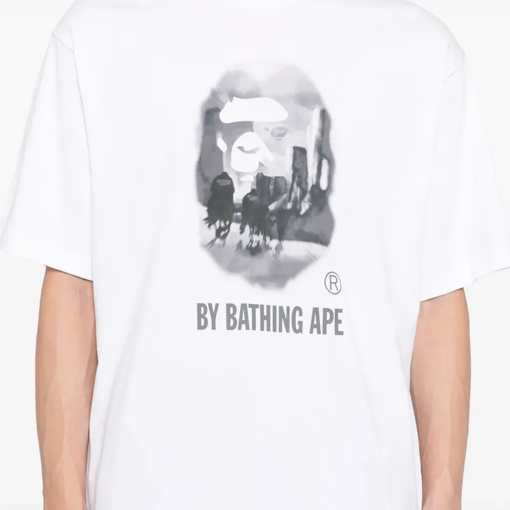 Футболка с логотипом