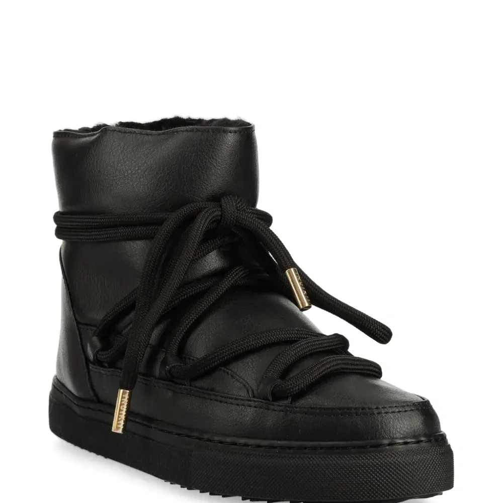 Кожаные ботинки