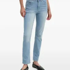 Джинсы с петлями для ремня Джинсы с петлями для ремня