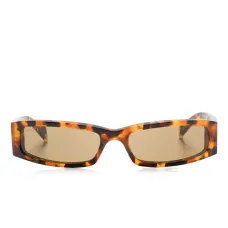 Солнцезащитные очки в прямоугольной оправе