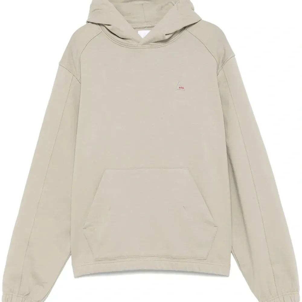 Худи с вышитым логотипом Худи с вышитым логотипом