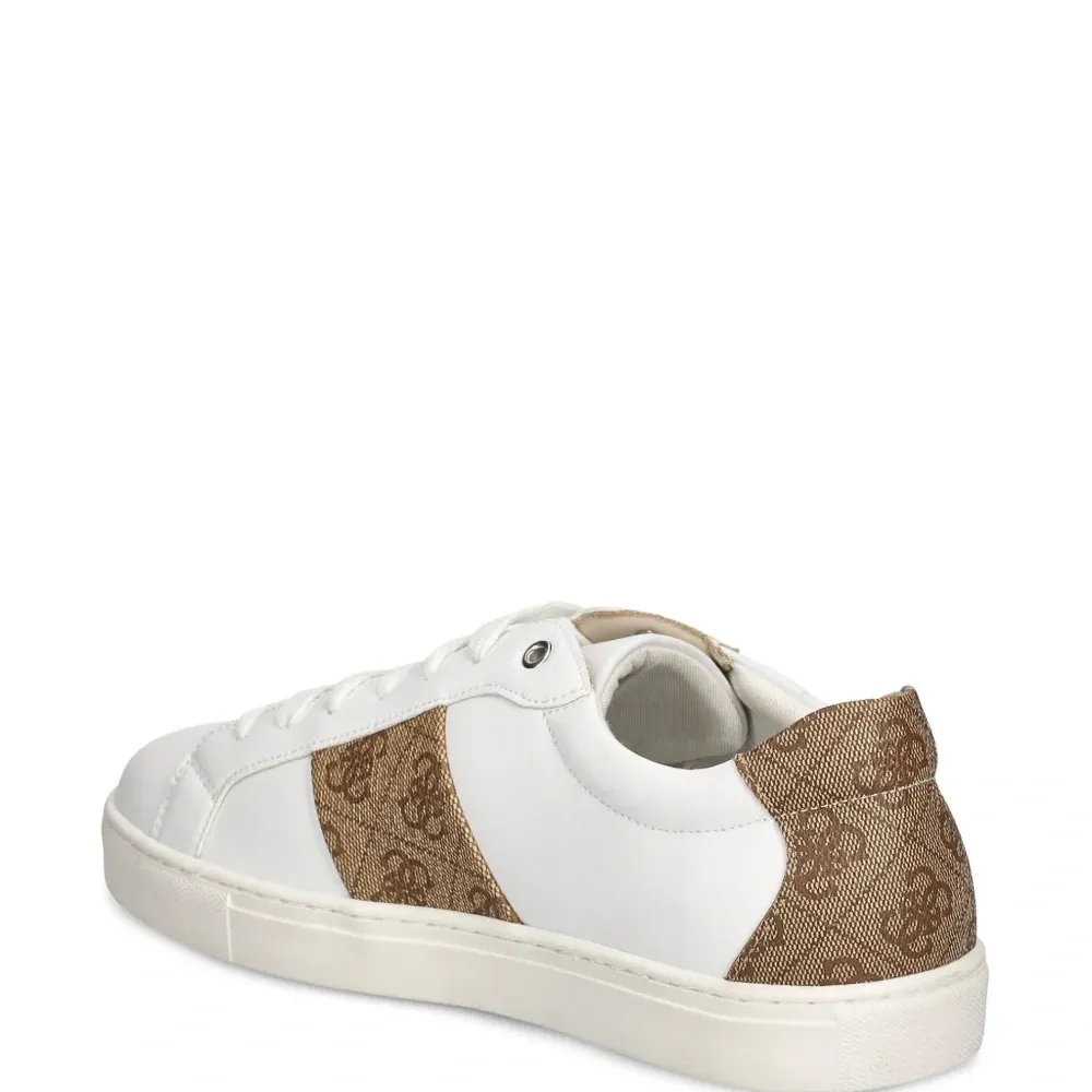 Кроссовки с монограммой