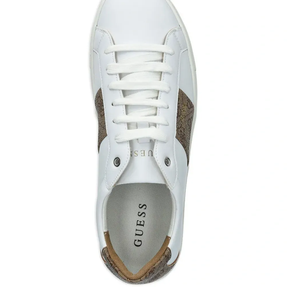 Кроссовки с монограммой