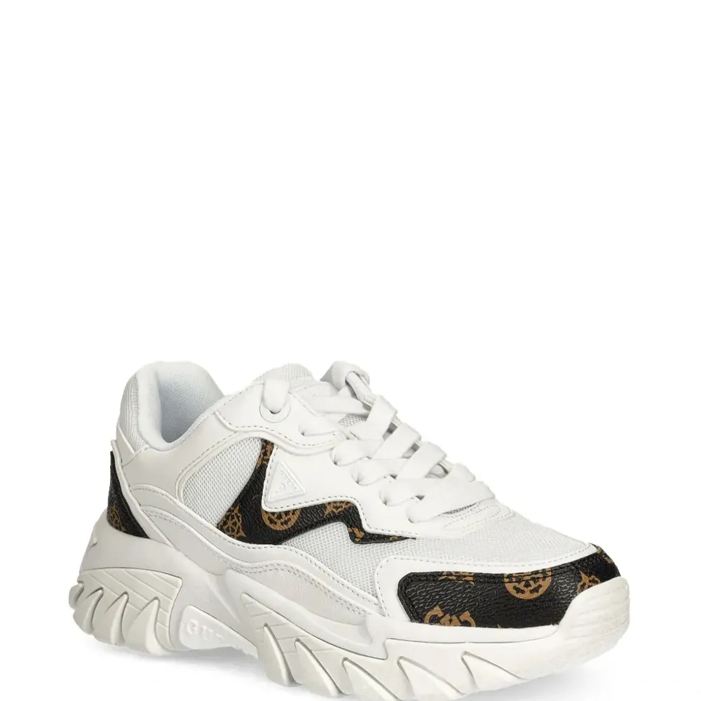 Кроссовки Norina