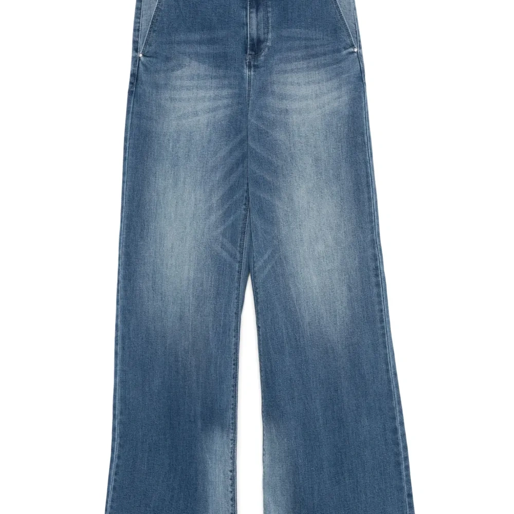 Расклешенные джинсы