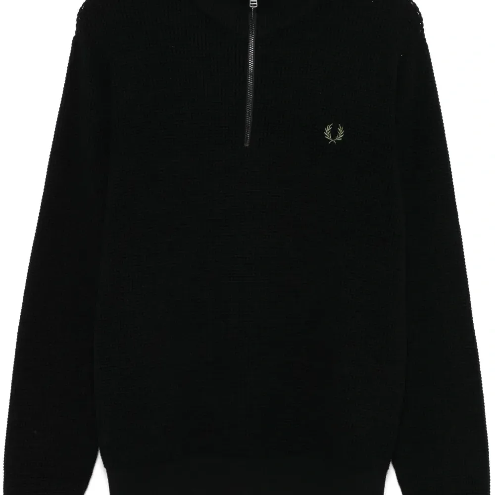 Фактурный свитер с воротником на молнии