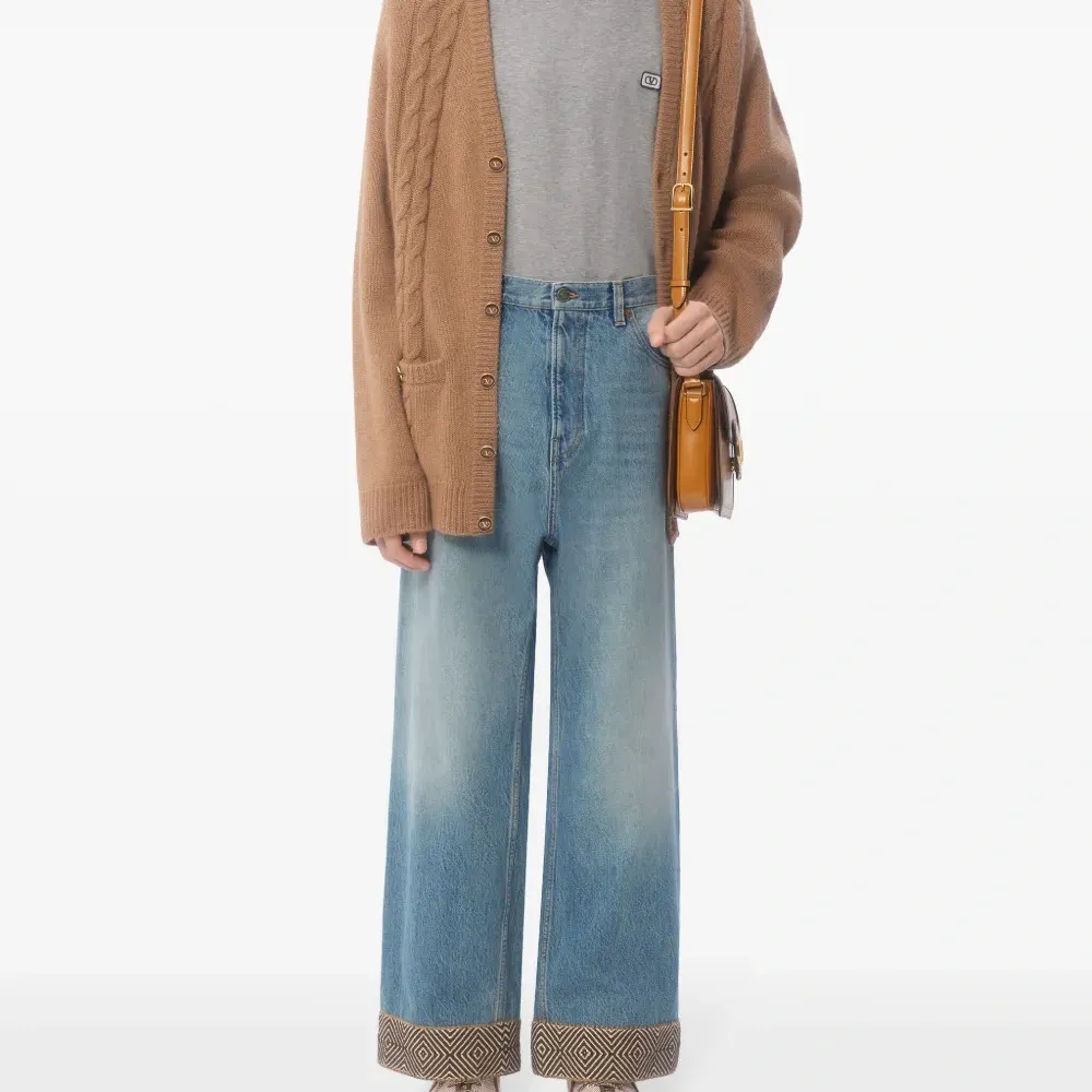 Футболка с нашивкой-логотипом Футболка с нашивкой-логотипом