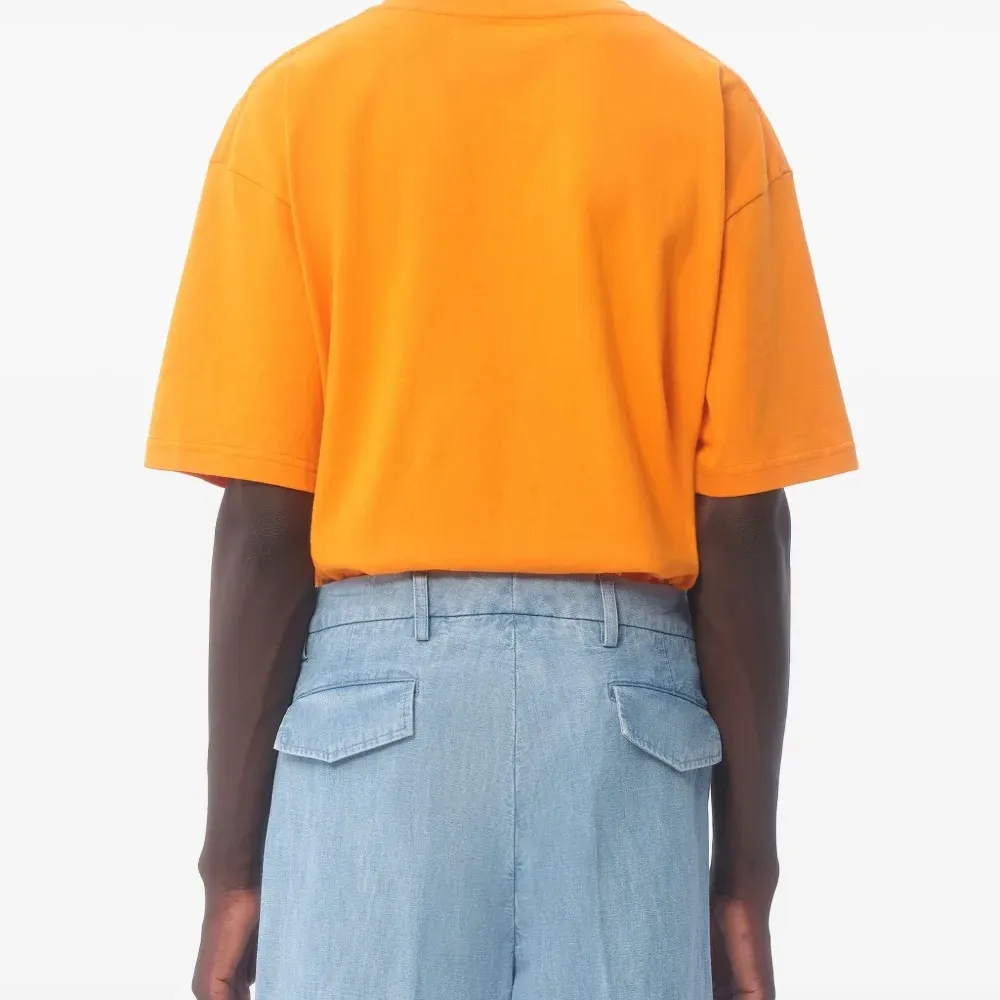 Футболка с логотипом