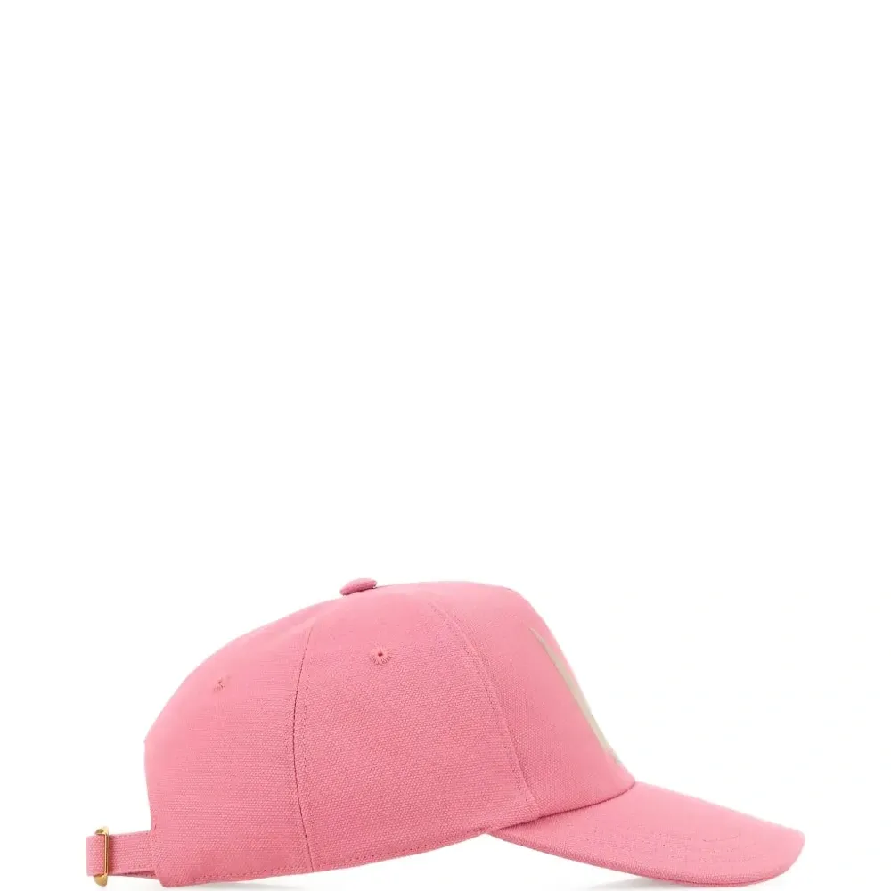 Бейсболка с логотипом