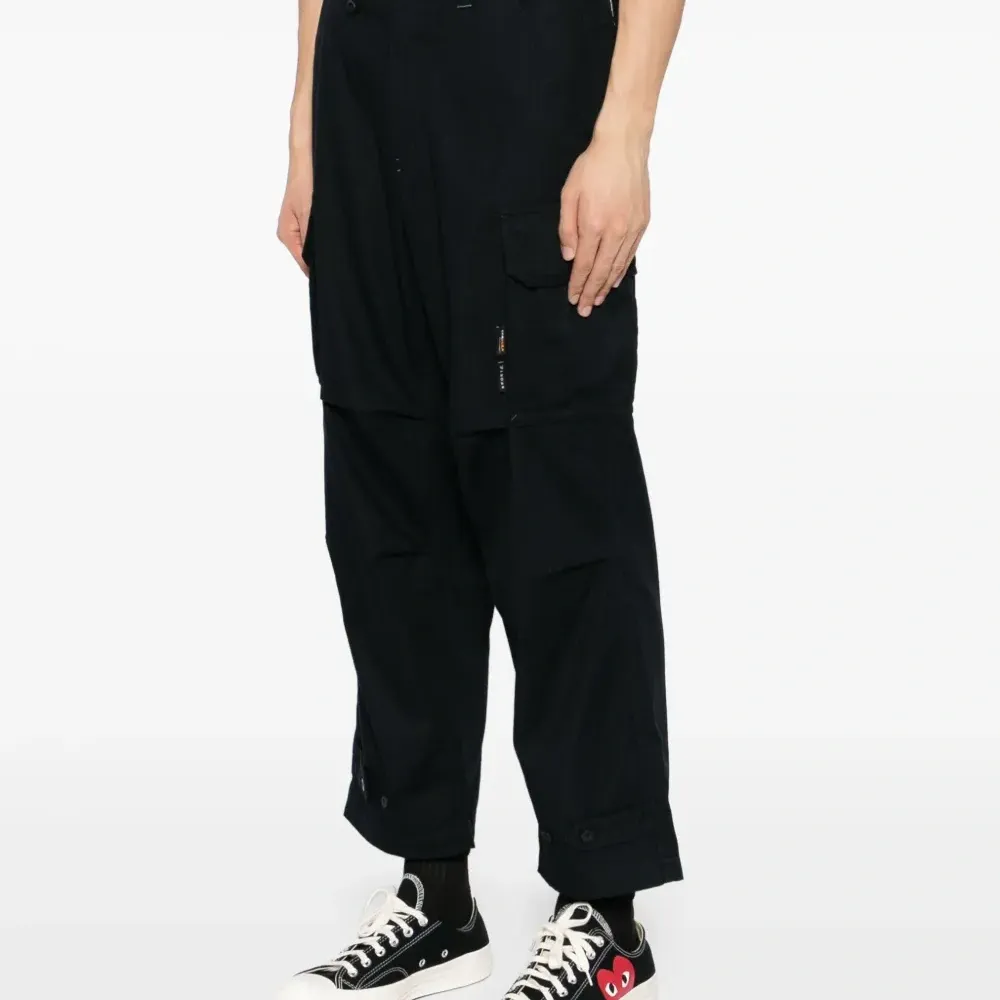 Брюки карго свободного кроя Брюки карго свободного кроя