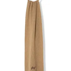 Шарф с вышитым логотипом