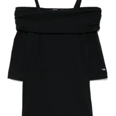 Платье с открытыми плечами