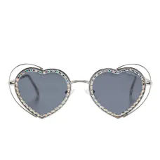Солнцезащитные очки с оправой в форме сердца Солнцезащитные очки с оправой в форме сердца