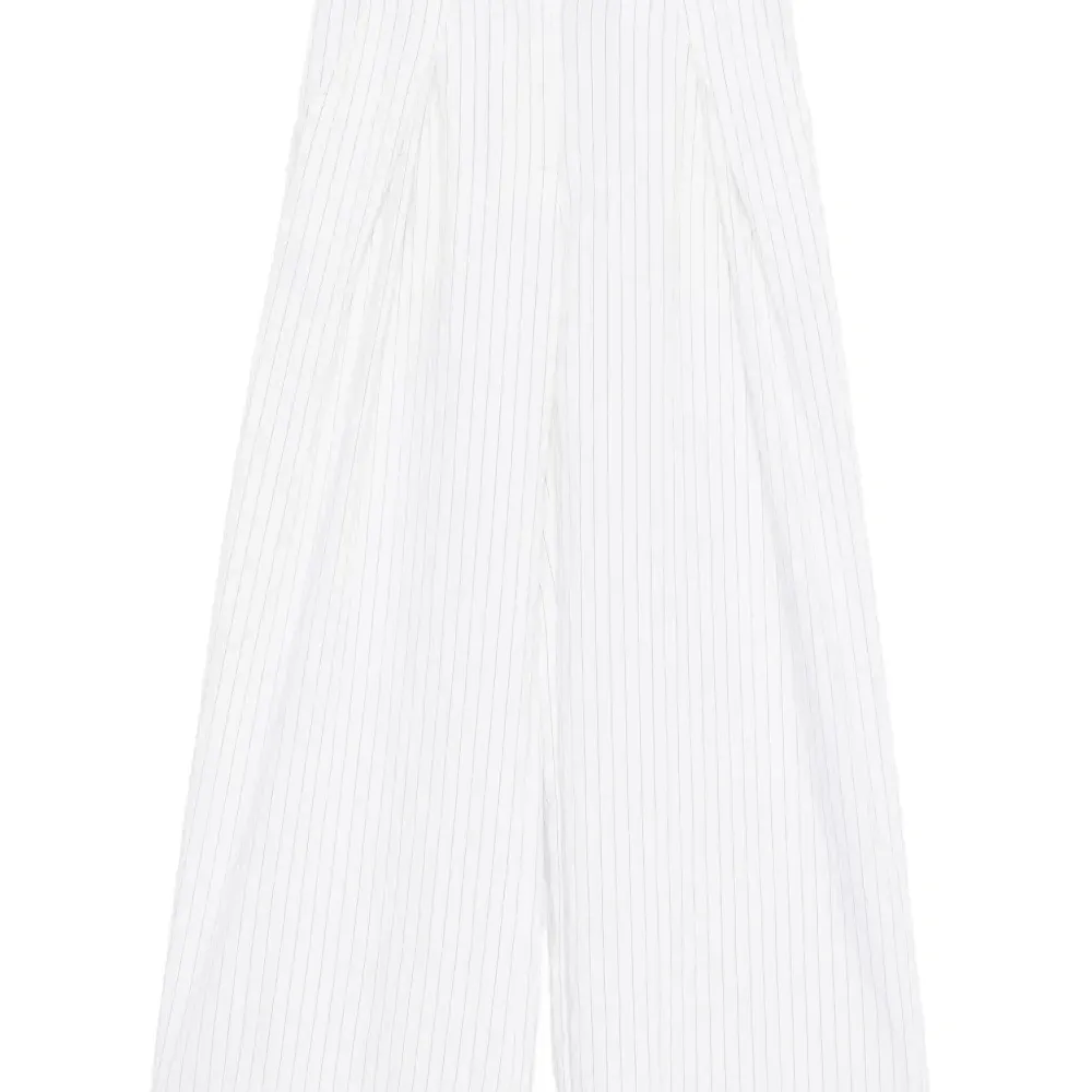 Брюки в тонкую полоску Брюки в тонкую полоску