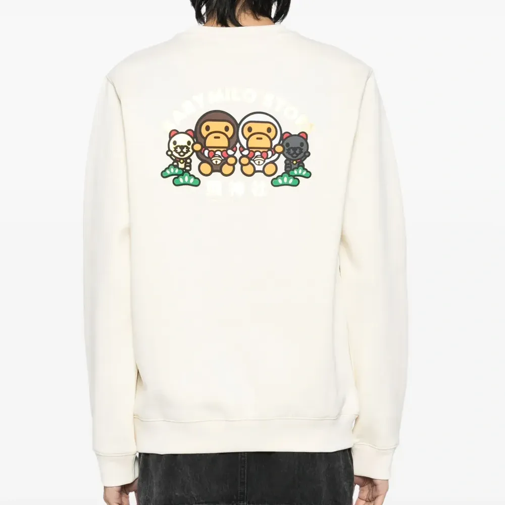 Толстовка с круглым вырезом