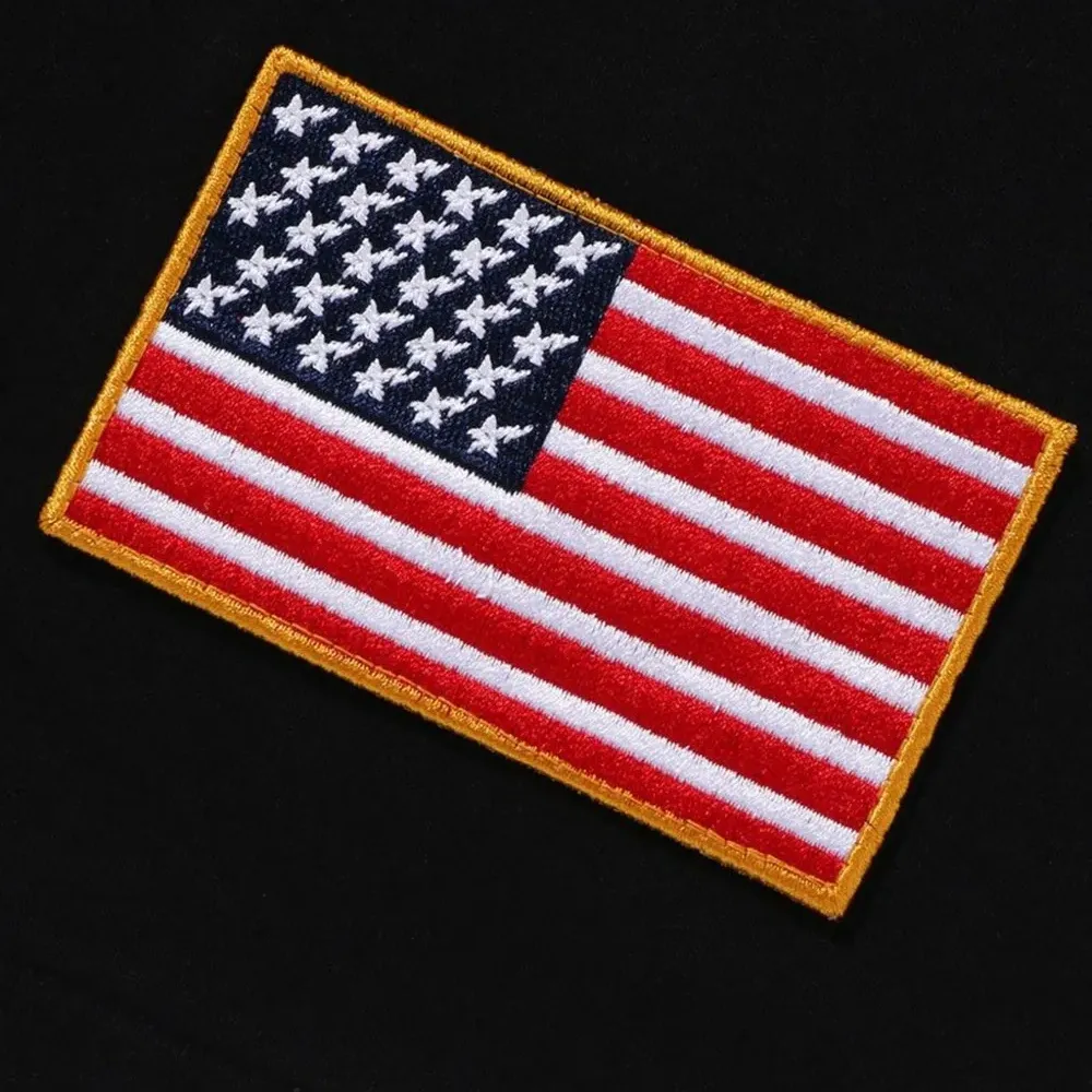 Футболка с логотипом