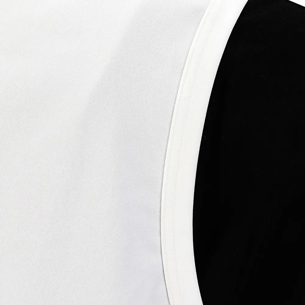 Футболка со вставками