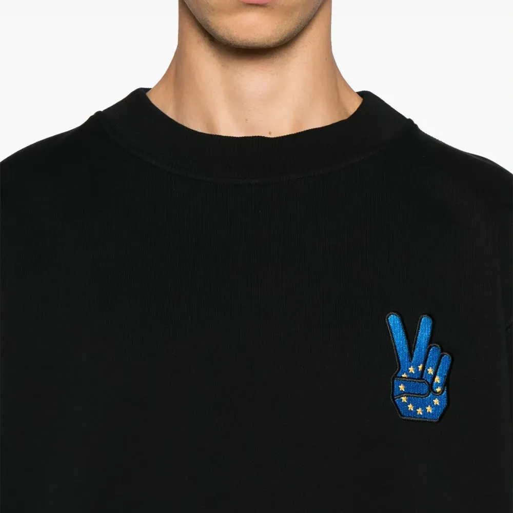 Толстовка с вышивкой