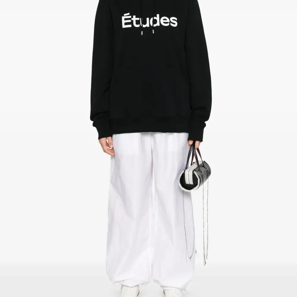 Худи с логотипом Худи с логотипом