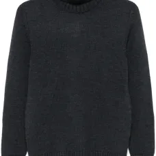 Свитер с высоким воротником