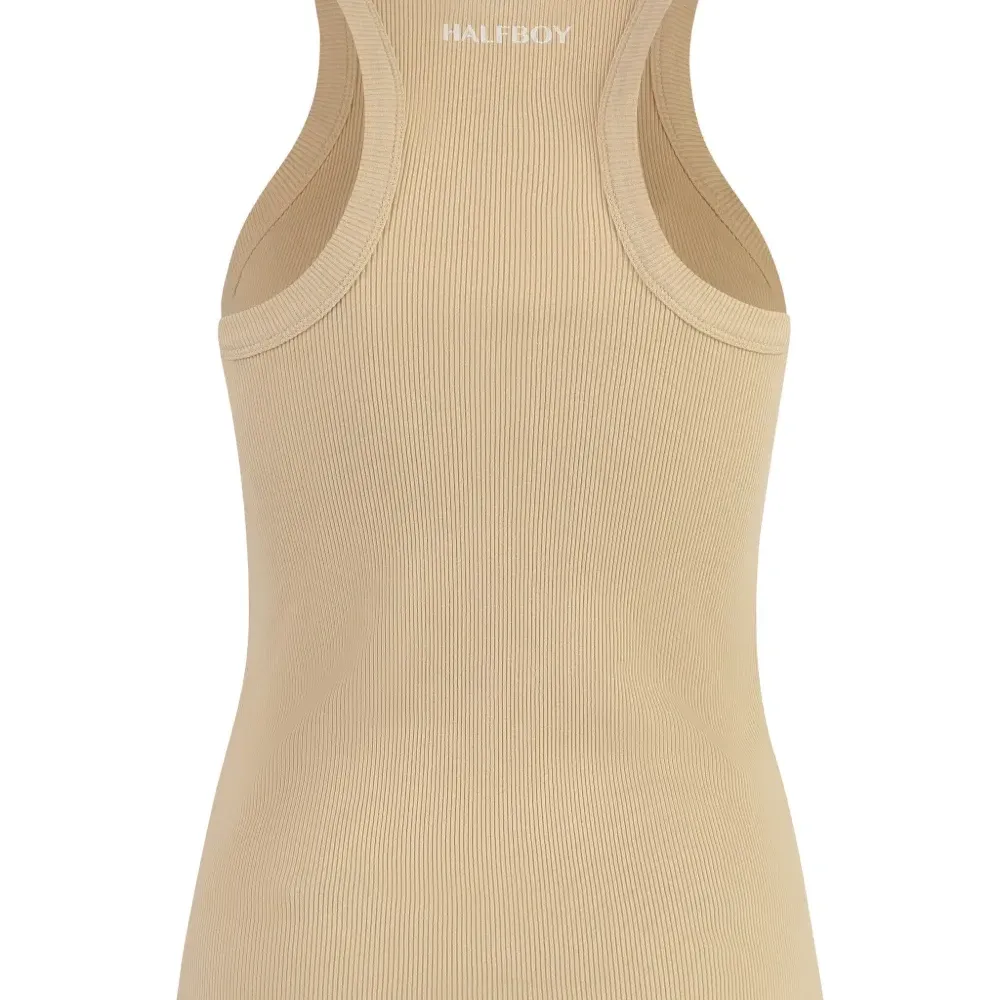 топ без рукавов