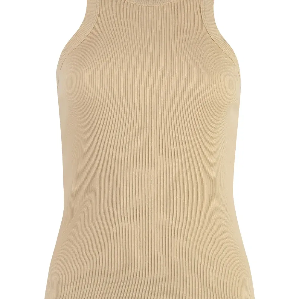 топ без рукавов