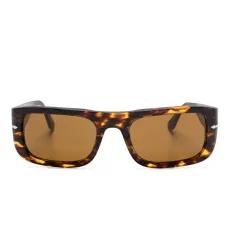 Солнцезащитные очки черепаховой расцветки