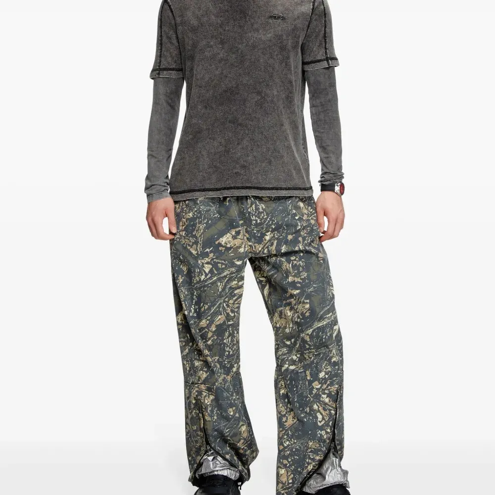 Футболка T-Adjind