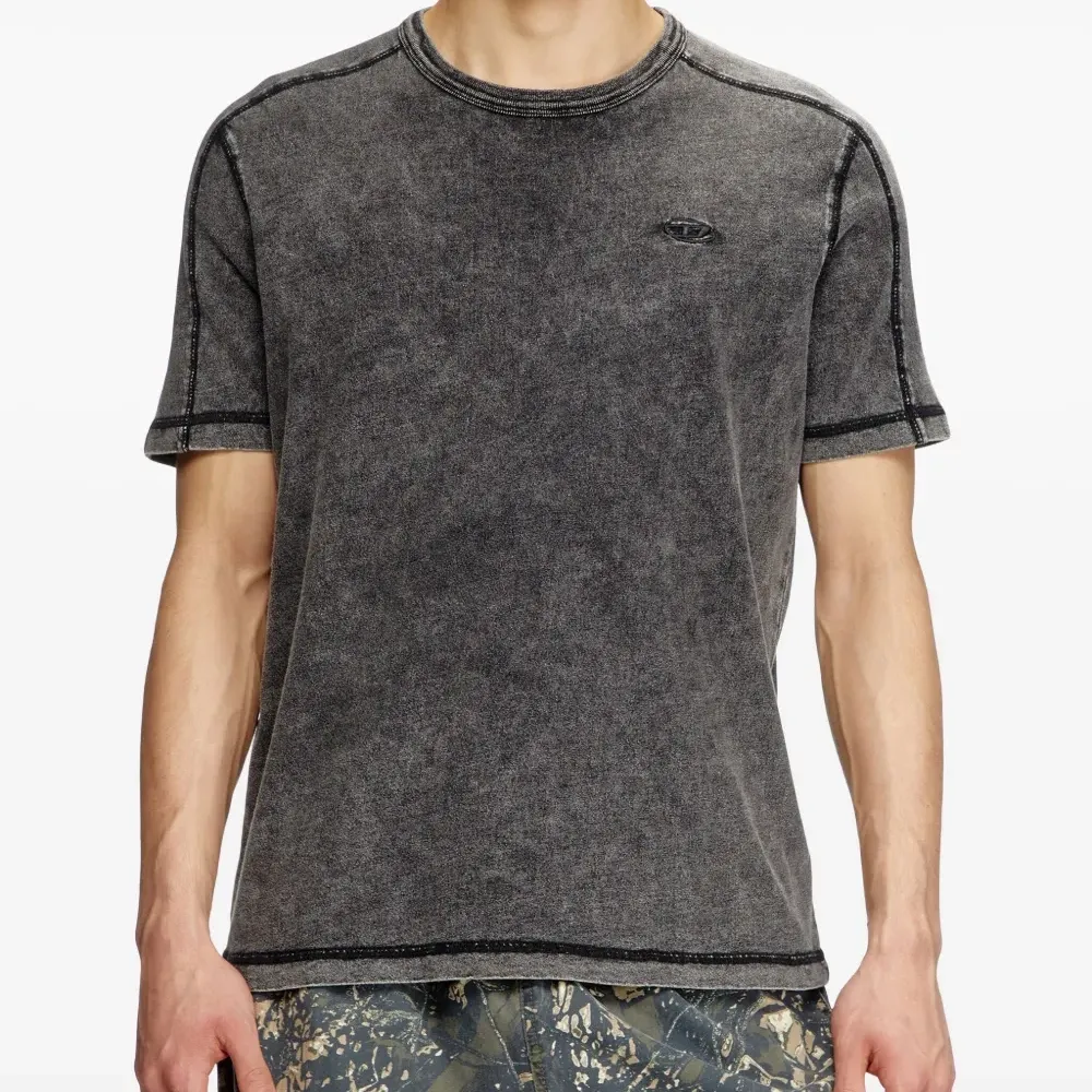 Футболка T-Adjind