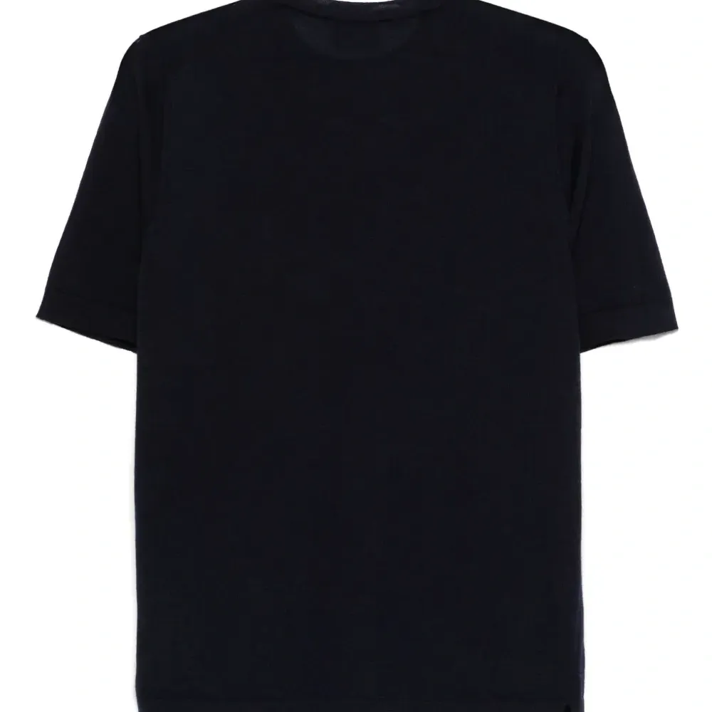 Футболка тонкой вязки