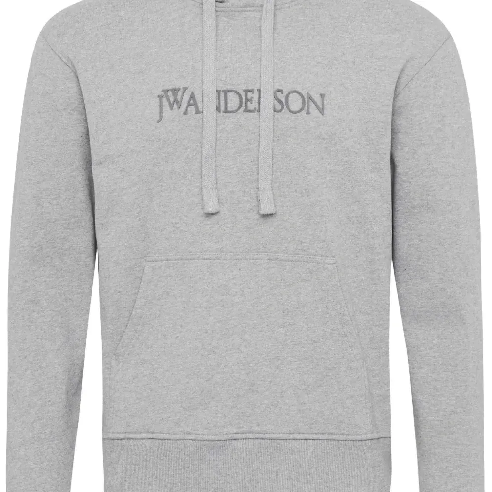 Худи с вышитым логотипом