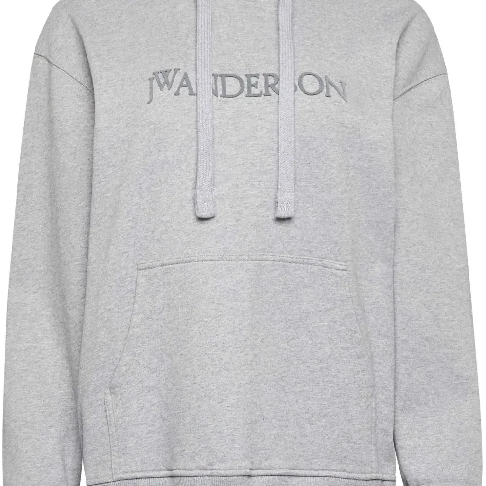 Худи с вышитым логотипом