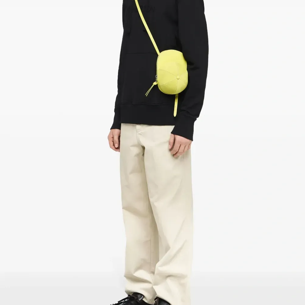 Худи с вышитым логотипом