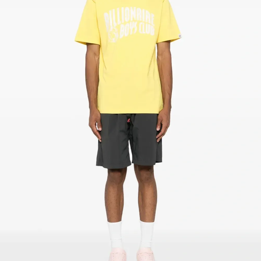 Футболка с логотипом